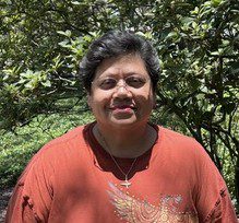 Lillian Izaguirre: Administrative Assistant